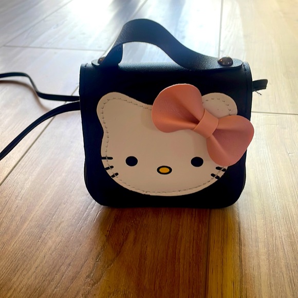Hello Kitty Purse - Picture 2 of 9